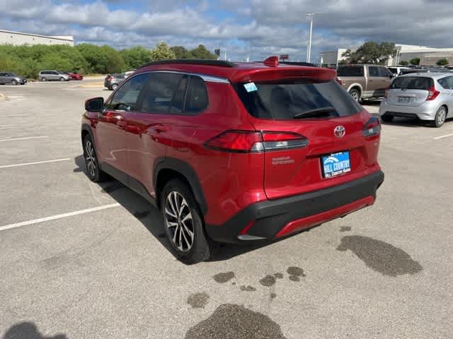 2023 Toyota Corolla Cross XLE photo 3