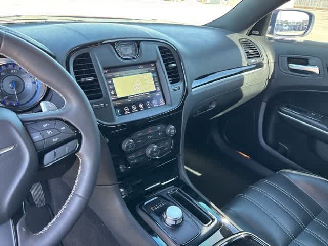 Thumbnail: 2023 Chrysler 300 - 19