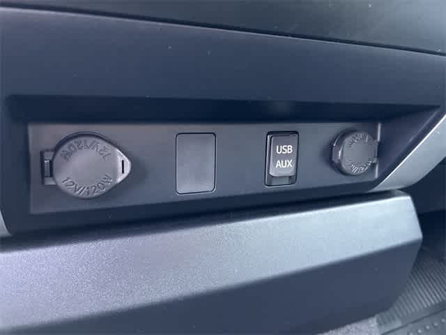 Thumbnail: 2018 Toyota Tundra - 33