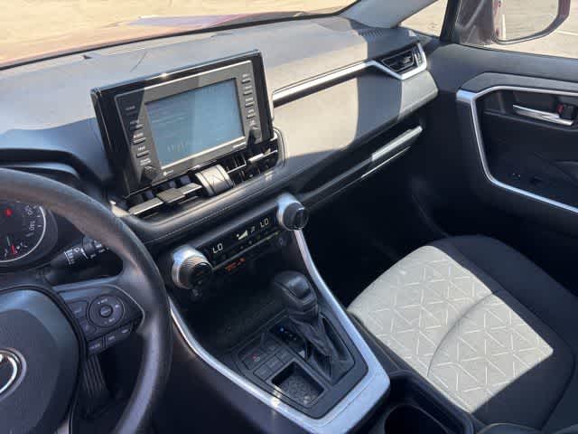 Thumbnail: 2020 Toyota RAV4 - 20