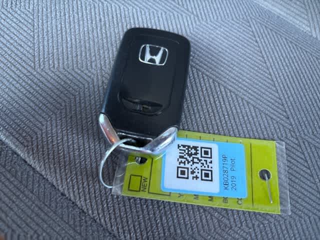 Thumbnail: 2019 Honda Pilot - 23