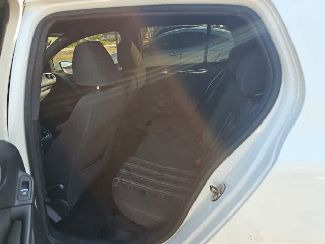 Thumbnail: 2012 Volkswagen Golf - 18