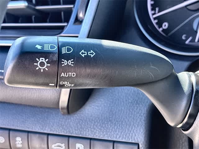 Thumbnail: 2023 Toyota Camry - 27