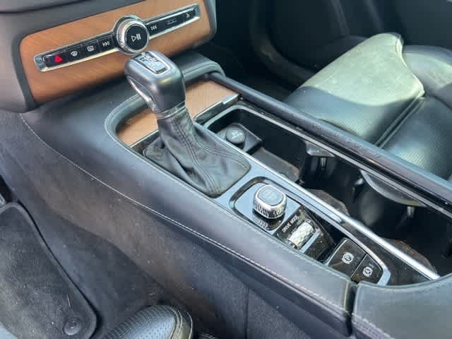 Thumbnail: 2019 Volvo XC90 - 15