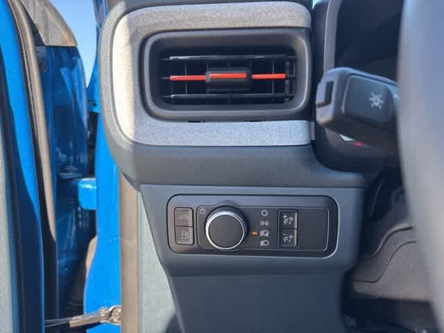 Thumbnail: 2022 Ford Maverick - 10