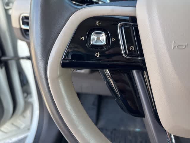 Thumbnail: 2021 Lincoln Corsair - 11