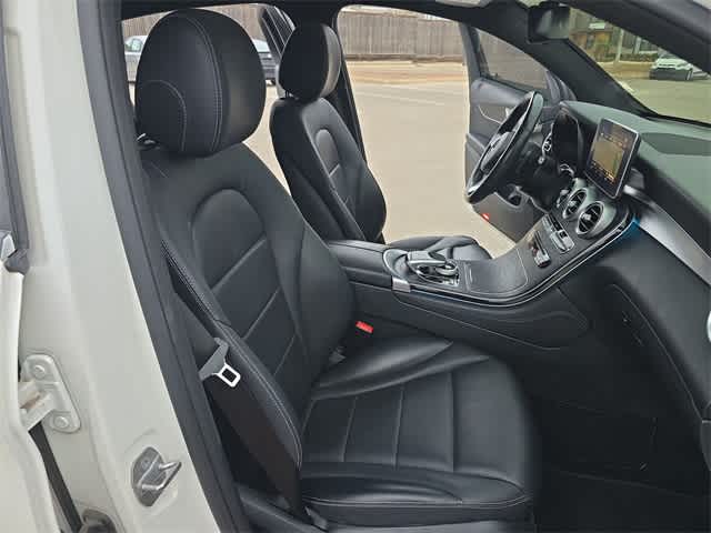 Thumbnail: 2018 Mercedes-Benz GLC - 24