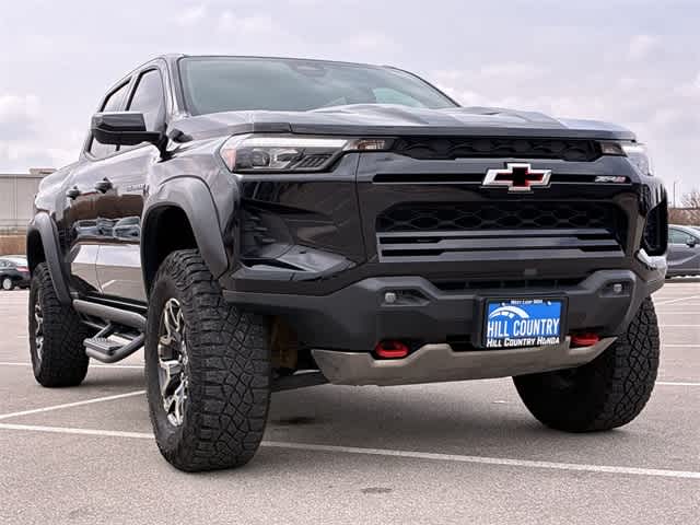 Thumbnail: 2024 Chevrolet Colorado - 10