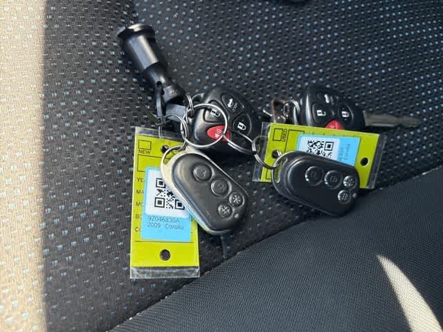 Thumbnail: 2009 Toyota Corolla - 23