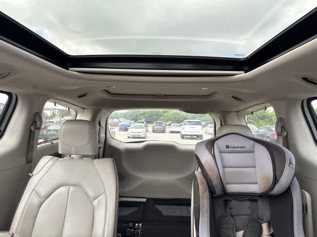 Thumbnail: 2020 Chrysler Pacifica - 23