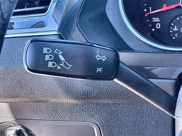 Thumbnail: 2020 Volkswagen Tiguan - 27