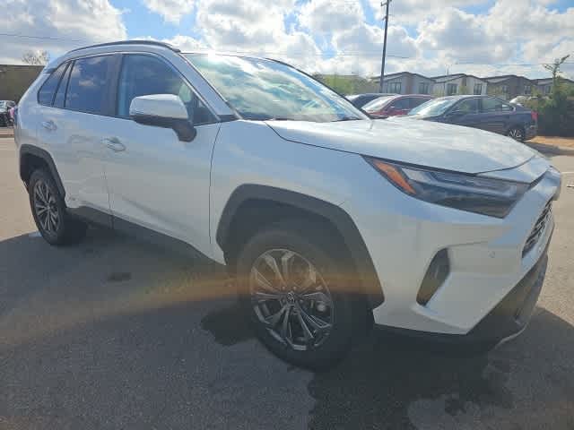 2023 Toyota RAV4 Hybrid Limited photo 3