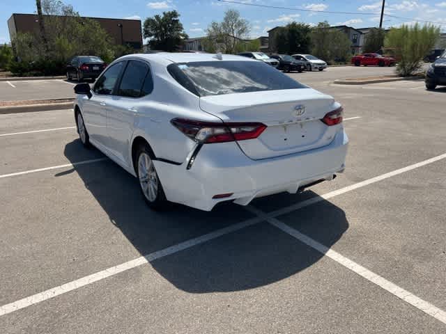 2021 Toyota Camry LE photo 3