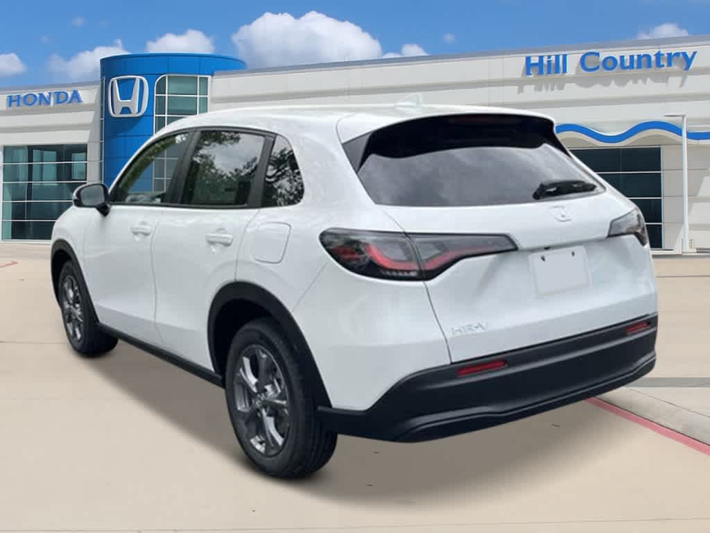 2026 Honda HR-V LX photo 3