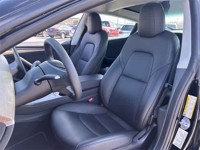 Thumbnail: 2023 Tesla Model 3 - 17