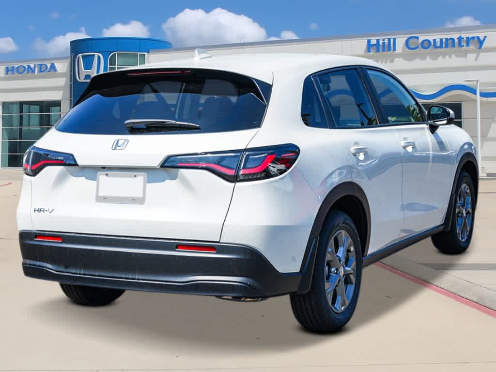2026 Honda HR-V LX photo 4