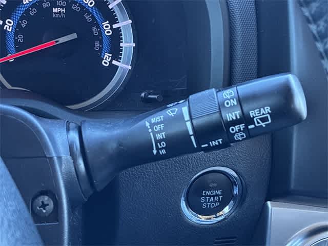 Thumbnail: 2015 Toyota 4Runner - 28