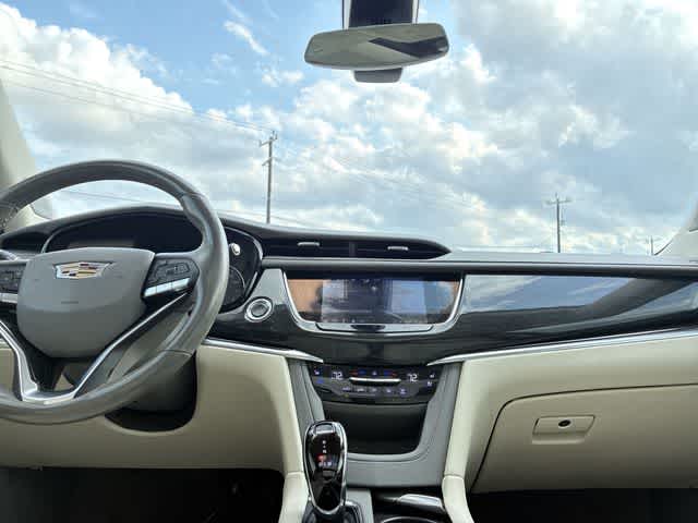 Thumbnail: 2021 Cadillac XT6 - 30