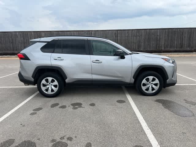 Thumbnail: 2021 Toyota RAV4 - 6