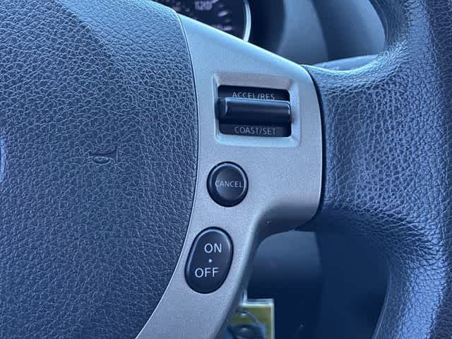 Thumbnail: 2014 Nissan Rogue - 25