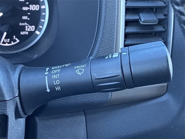 Thumbnail: 2022 Nissan Frontier - 26