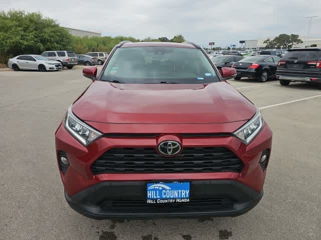 2019 Toyota RAV4 XLE Premium photo 2