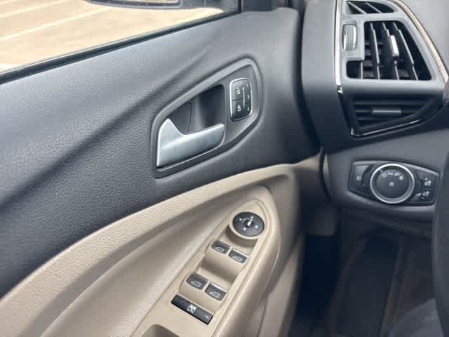 Thumbnail: 2015 Ford Escape - 12