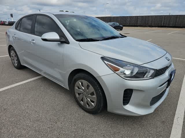 Thumbnail: 2020 Kia Rio - 3