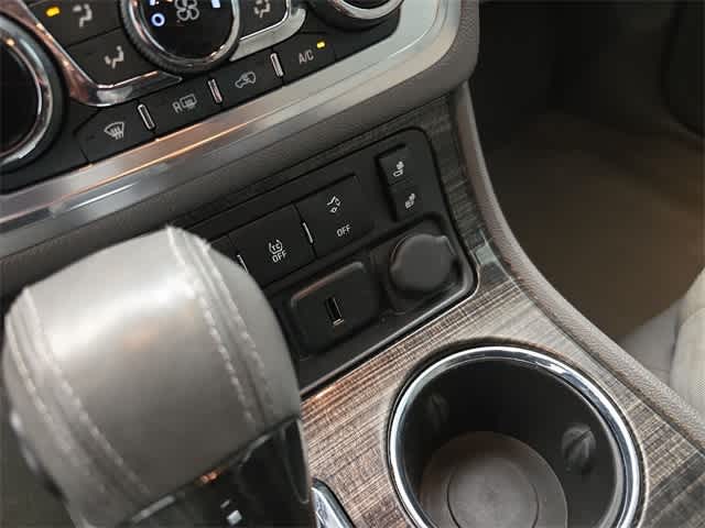 Thumbnail: 2017 GMC Acadia - 32