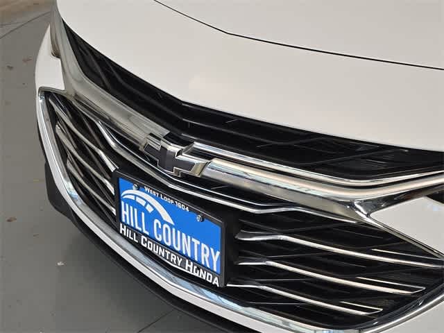 Thumbnail: 2022 Chevrolet Malibu - 12