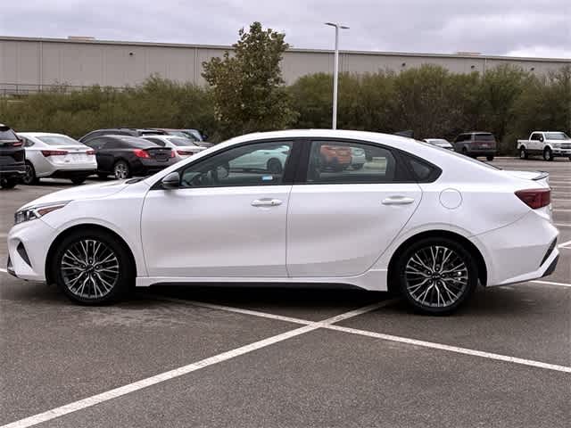 Thumbnail: 2023 Kia Forte - 3