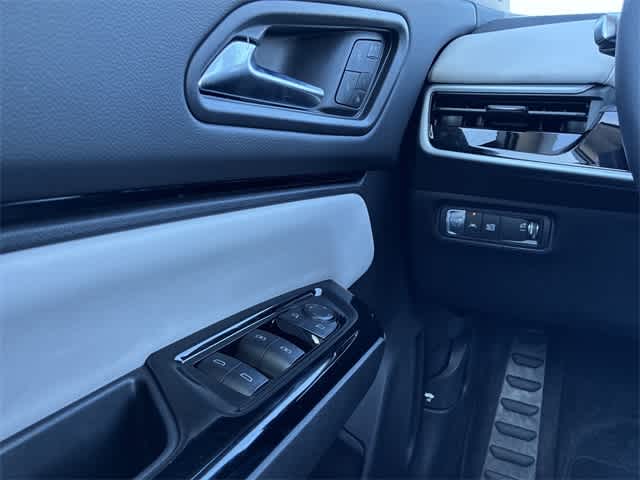 Thumbnail: 2025 Honda Prologue - 39