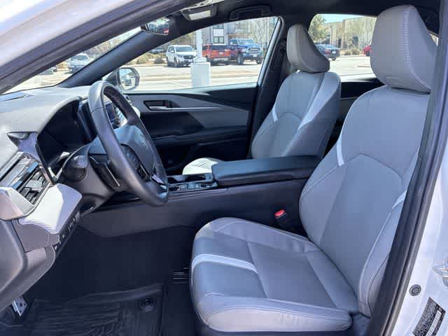 Thumbnail: 2025 Toyota Camry - 17