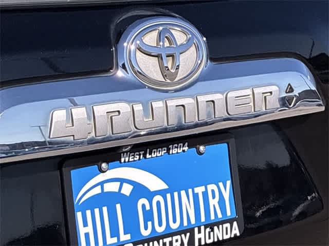 Thumbnail: 2015 Toyota 4Runner - 13