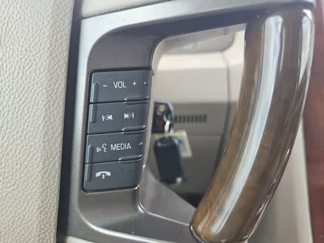 Thumbnail: 2014 Lincoln Navigator - 17