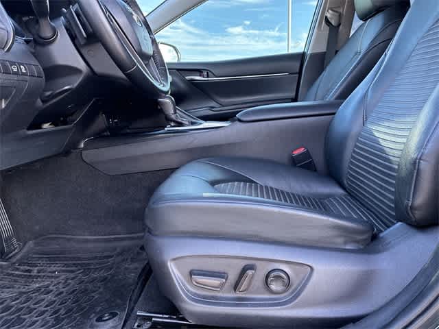 Thumbnail: 2019 Toyota Camry - 18