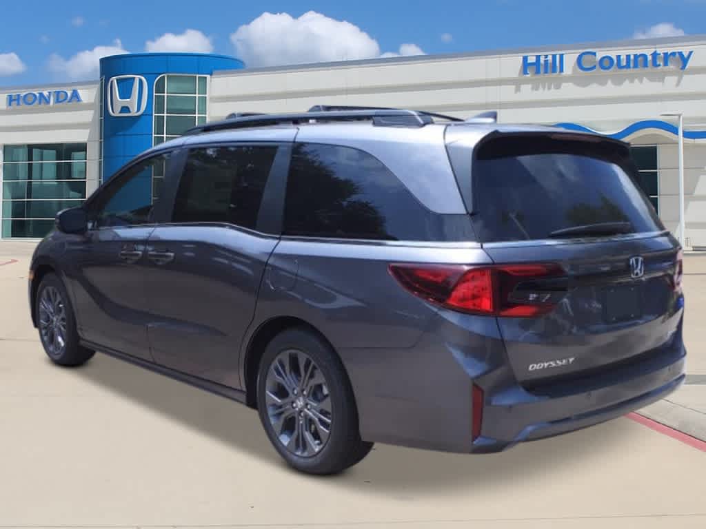 2026 Honda Odyssey Touring photo 2
