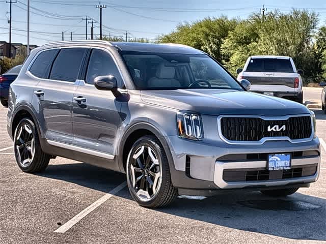 Thumbnail: 2023 Kia Telluride - 8