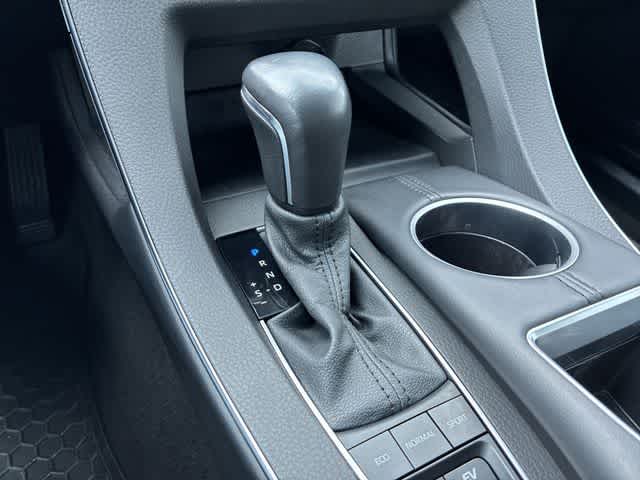 Thumbnail: 2022 Toyota Avalon - 35