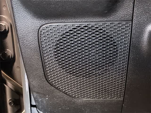 Thumbnail: 2022 Jeep Wrangler - 31