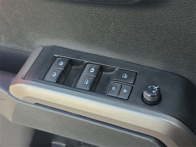 Thumbnail: 2023 Toyota Tacoma - 38