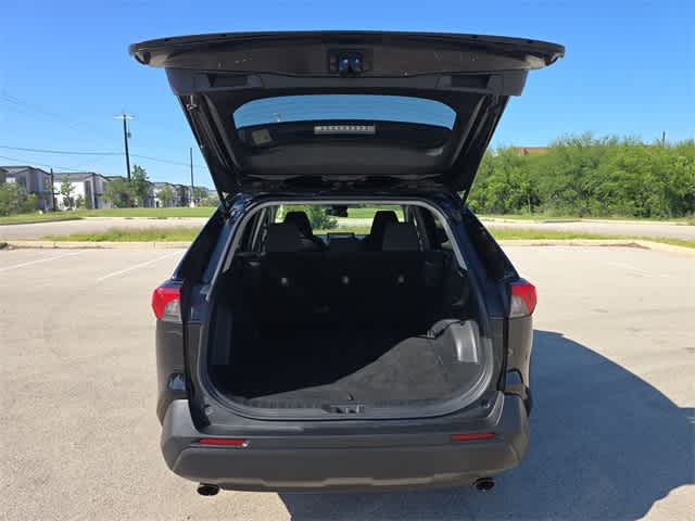2021 Toyota RAV4 XLE 35