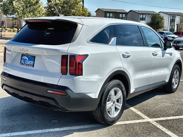 Thumbnail: 2023 Kia Sorento - 6