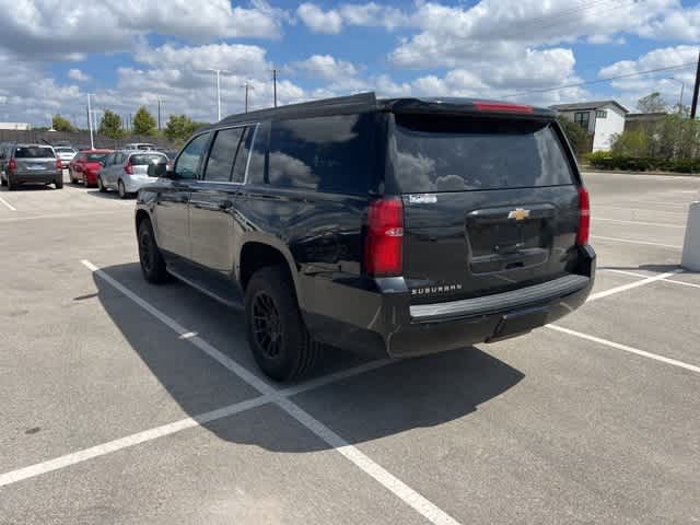 Thumbnail: 2016 Chevrolet Suburban - 3