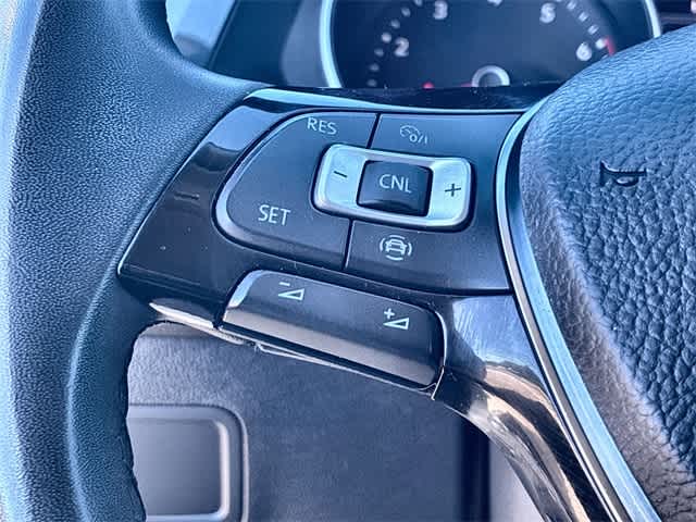 Thumbnail: 2020 Volkswagen Tiguan - 24