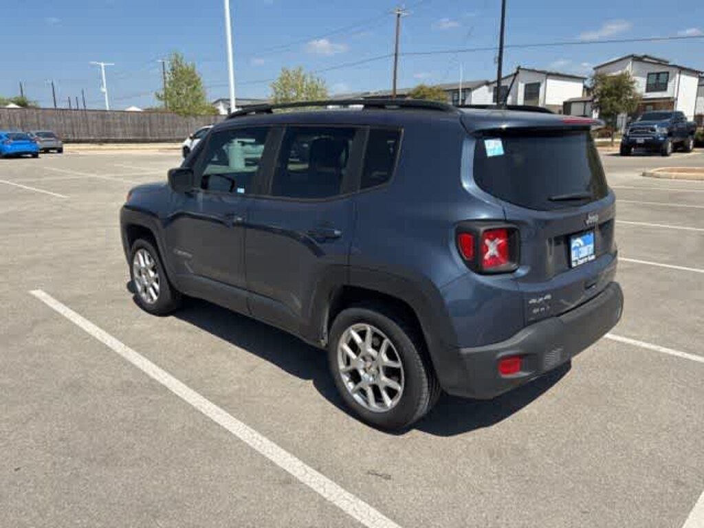 Used 2022 Jeep Renegade Latitude SUV