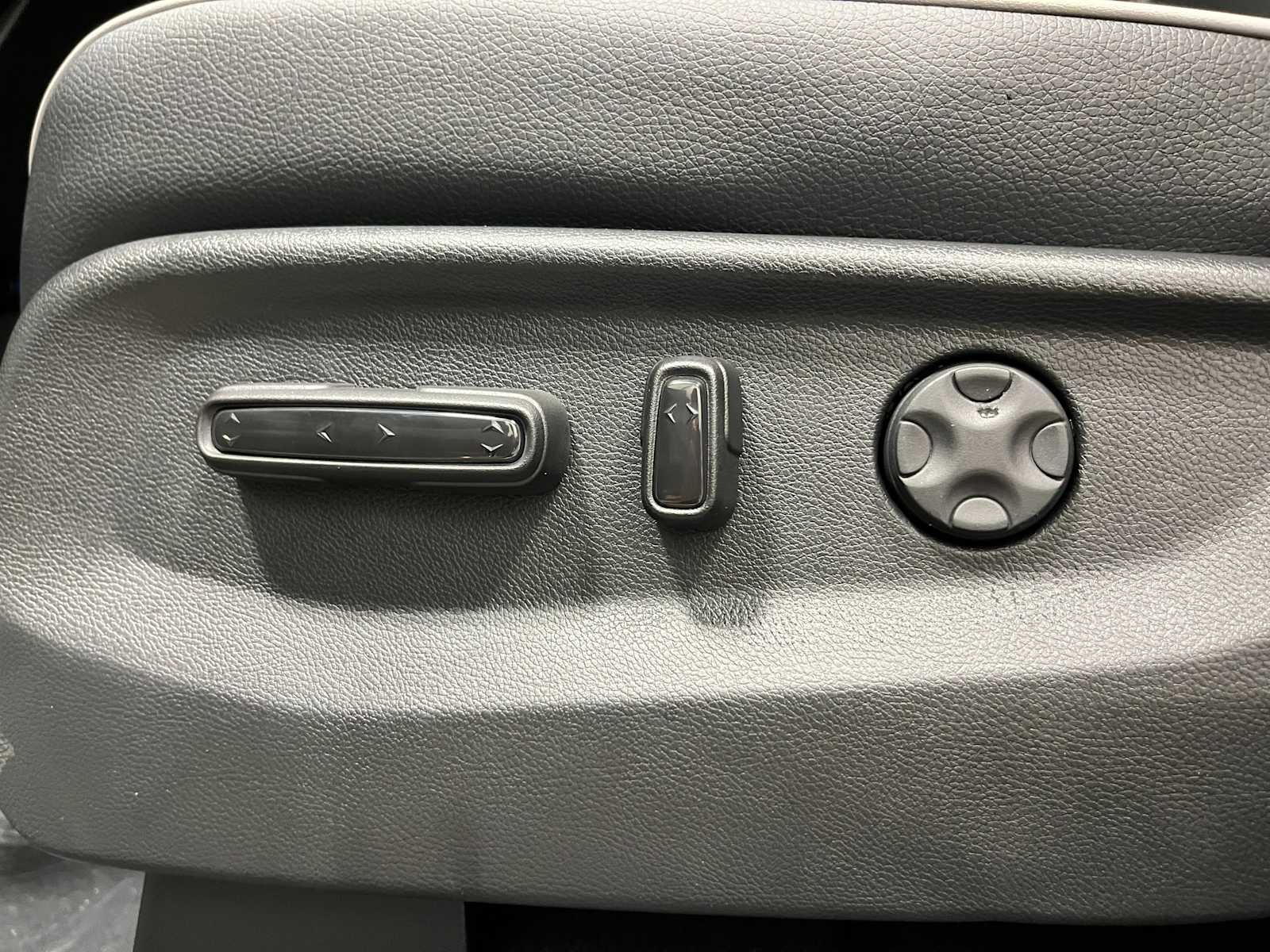 Thumbnail: 2026 Honda Odyssey - 9