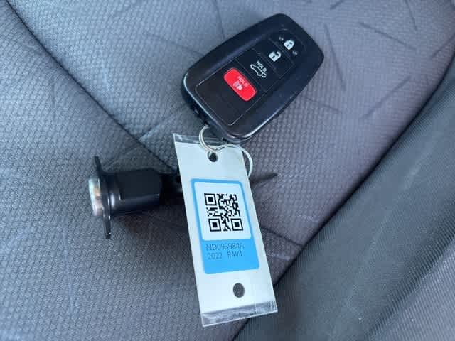 Thumbnail: 2022 Toyota RAV4 - 22