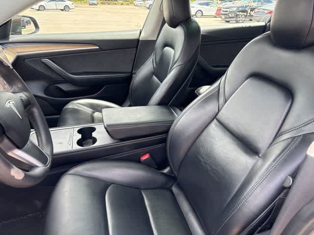 Thumbnail: 2021 Tesla Model 3 - 11