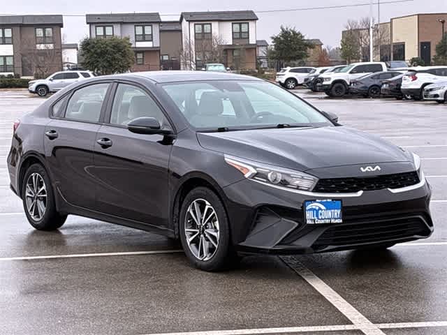 Thumbnail: 2023 Kia Forte - 8